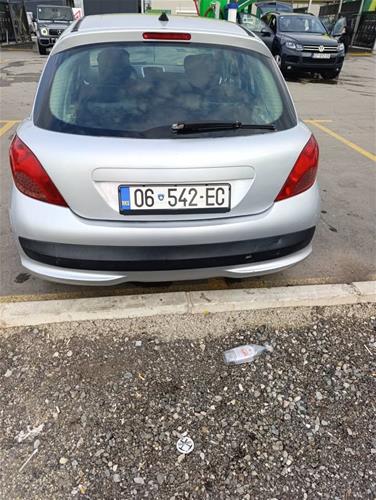 Shes veturen: Peugeot 207, 1.4 HDI (2007)