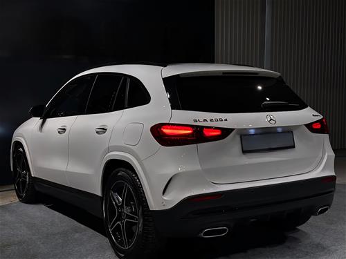 MERCEDES GLA200D 2023 (AMG-LINE) 4MATIC / MILD-HYBRID