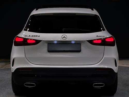 MERCEDES GLA200D 2023 (AMG-LINE) 4MATIC / MILD-HYBRID
