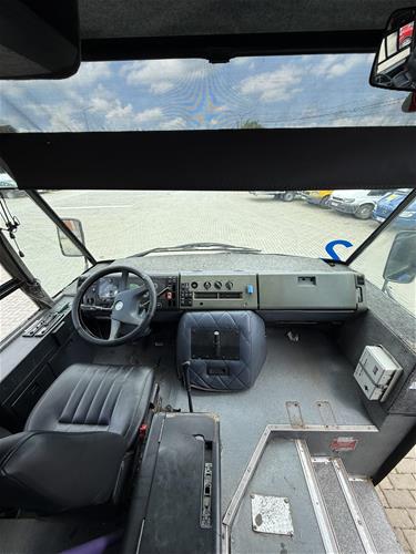 Mercedes Benz Vario 815