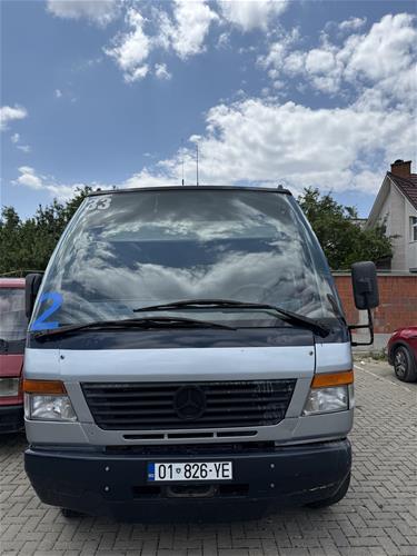 Mercedes Benz Vario 815