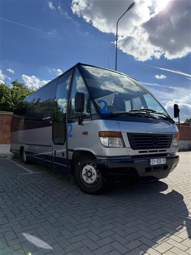 Mercedes Benz Vario 815