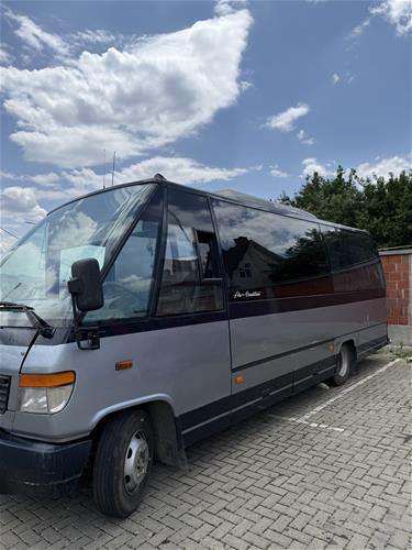 Mercedes Benz Vario 815