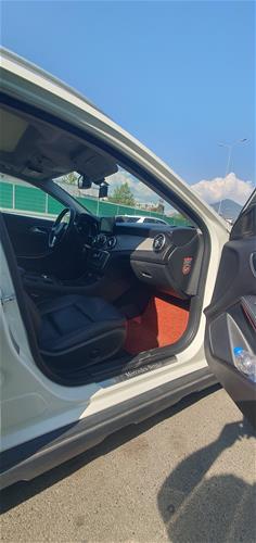 Shes veturë Mercedes-Benz GLA 200 4matic