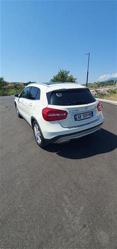Shes veturë Mercedes-Benz GLA 200 4matic