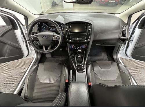 Shitet vetura ford focus 2016