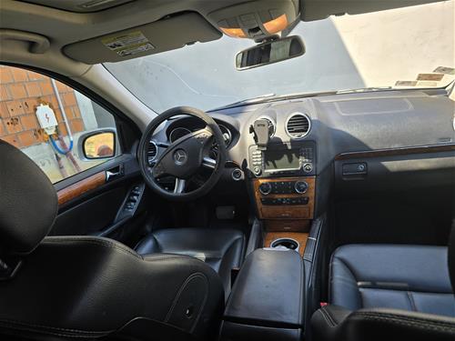 Shes veturen Mercedes benz GL 320