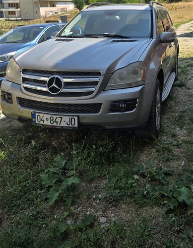 Shes veturen Mercedes benz GL 320