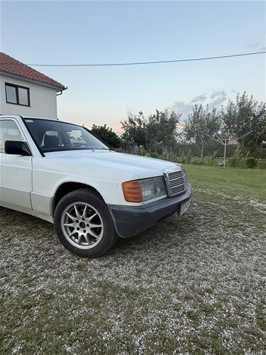 Shes Veturen  Mercedes 190 D