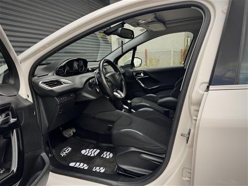 Peugeot 208 1.6 Blue-HDI Automatik 2014
