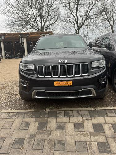Shes veturen Jeep Grand Cherokee