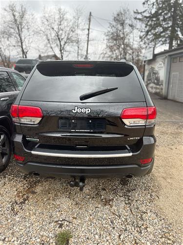 Shes veturen Jeep Grand Cherokee