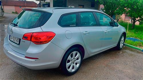 Shes veture Opel Astra