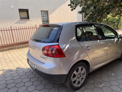 Shes veturen VW Golf 5