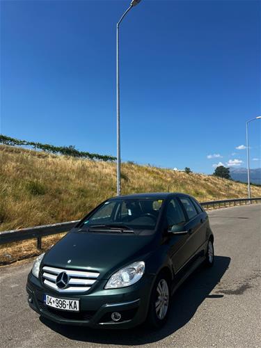 Mercedes B200 2011