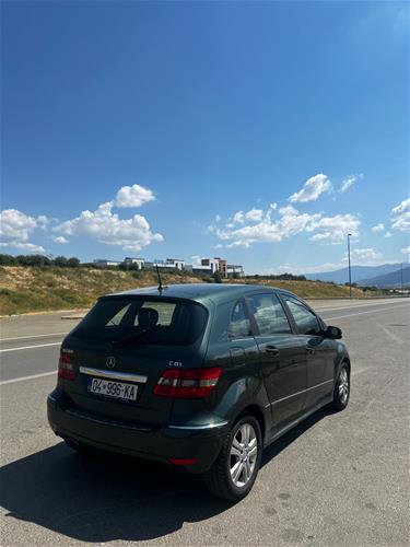 Mercedes B200 2011