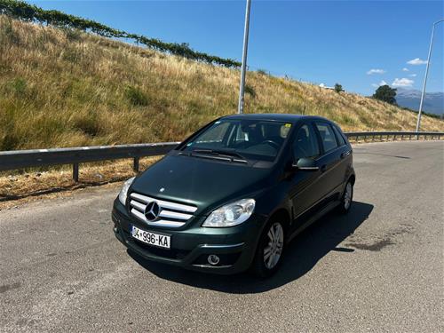 Mercedes B200 2011