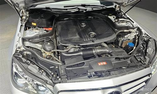 SHITET MERCEDES E-CLASS 220 BLUETECH AVANT-GARD