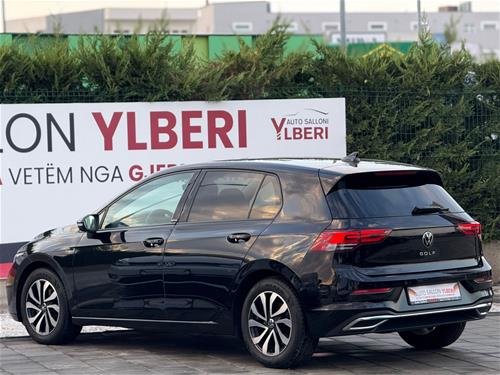 VW GOLF VIII ACTIVE 2.0 TDI AUTOMATIK 2022