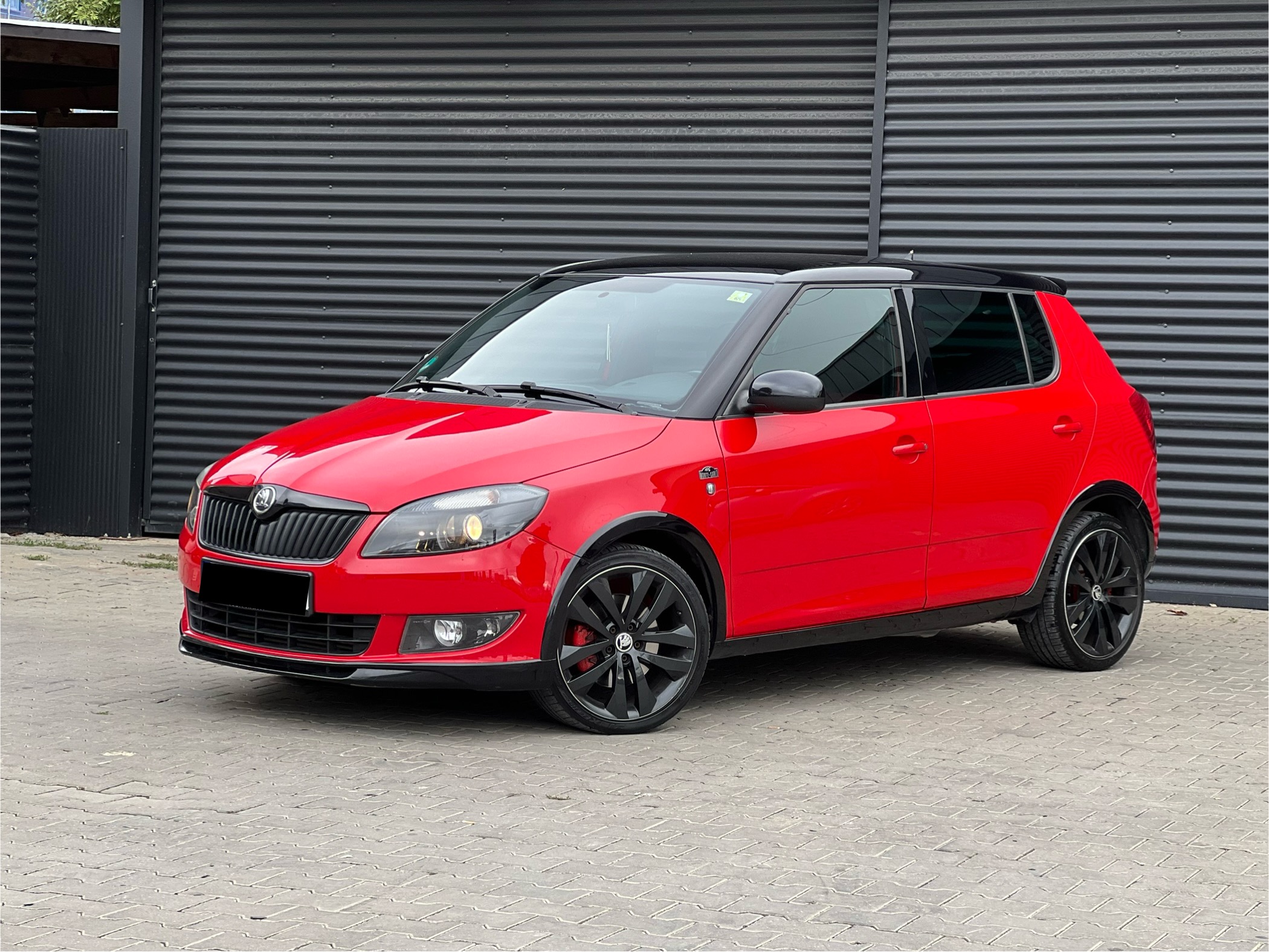 Shes SKODA MONTE-CARLO 1.6 TDI 2014 215 mij KM