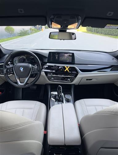 Shes BMW G30 520d