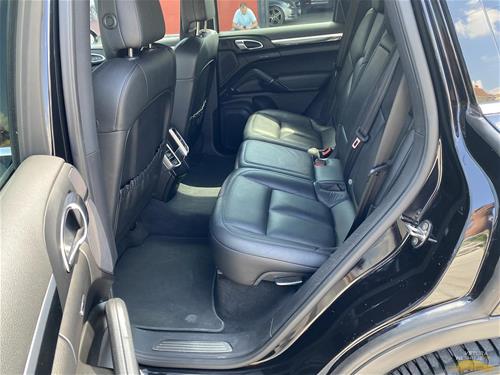 SHES PORSCHE CAYENNE 30. DIESEL