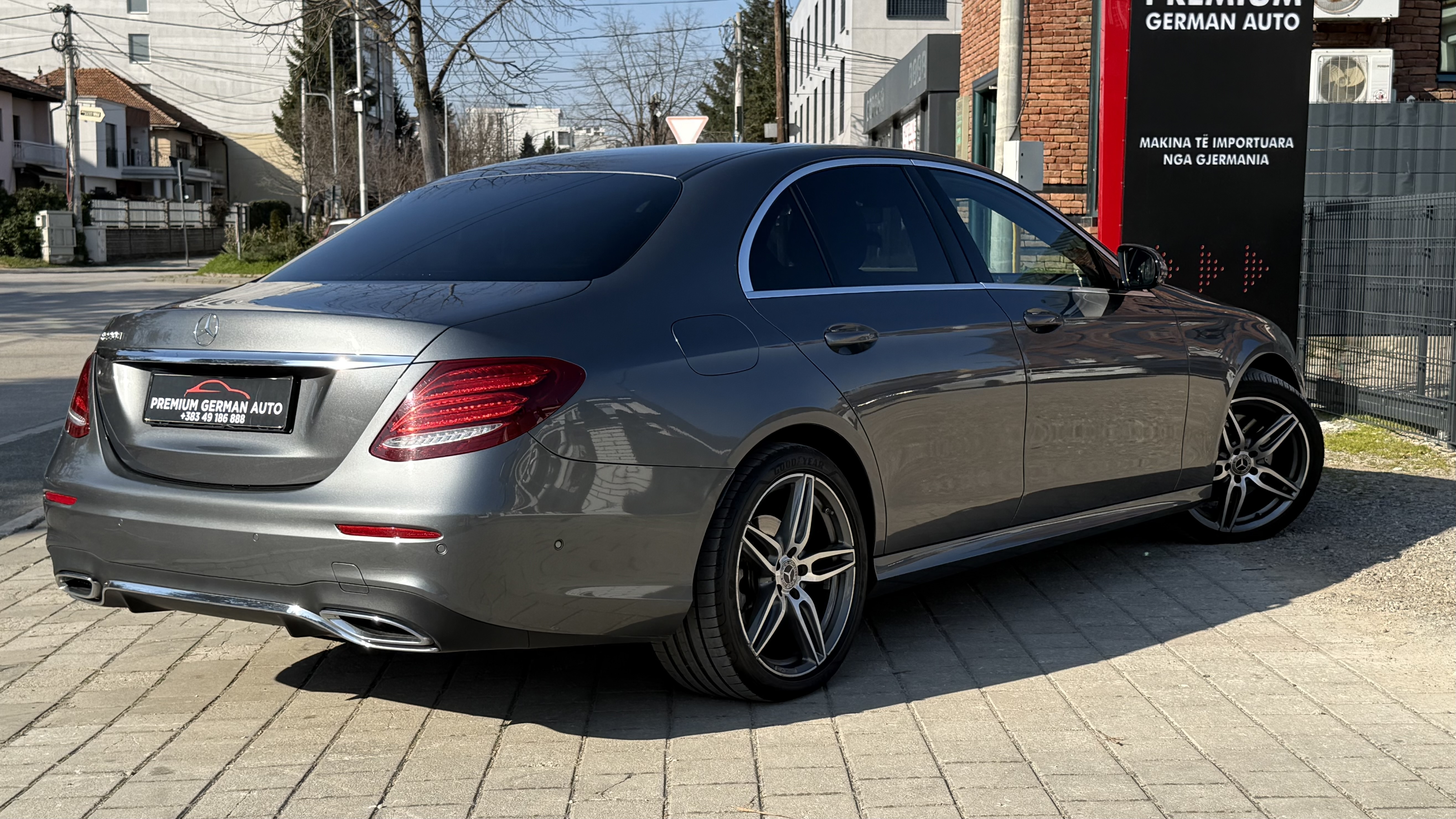 Mercedes Benz E220 Amg Line