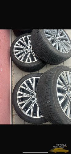 Fellne audi a8