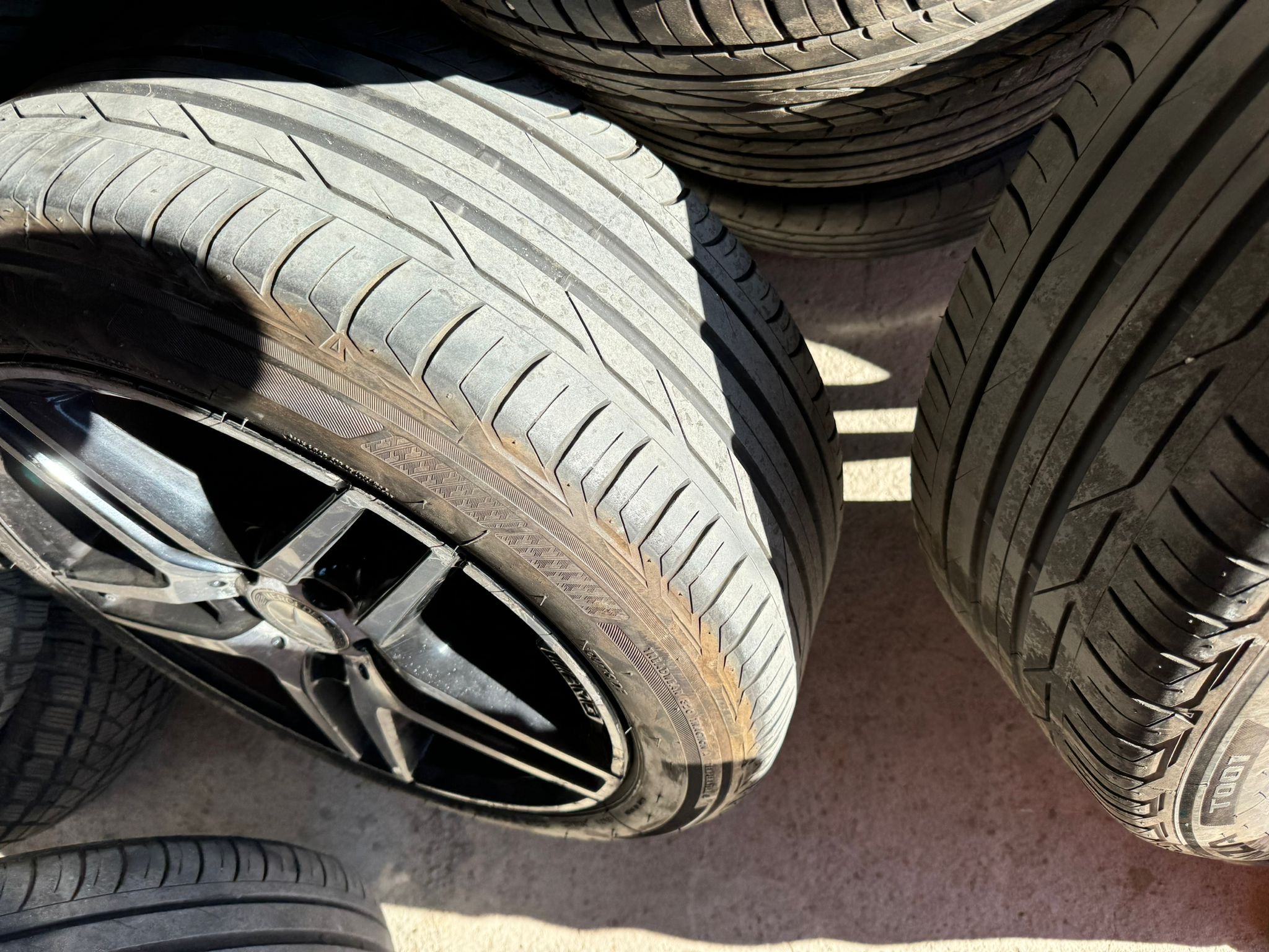 Shiten fellnet me goma per Mercedes
