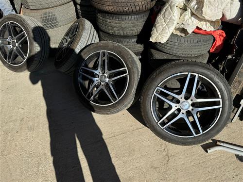 Shiten fellnet me goma per Mercedes