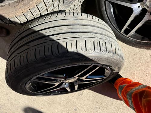 Shiten fellnet me goma per Mercedes